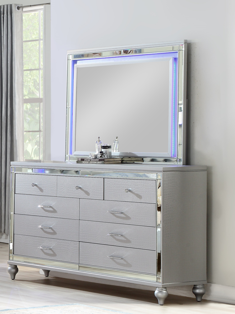 Sterling King 4 Pc Led Bedroom Set Made With Wood In Silver Nj Inventory