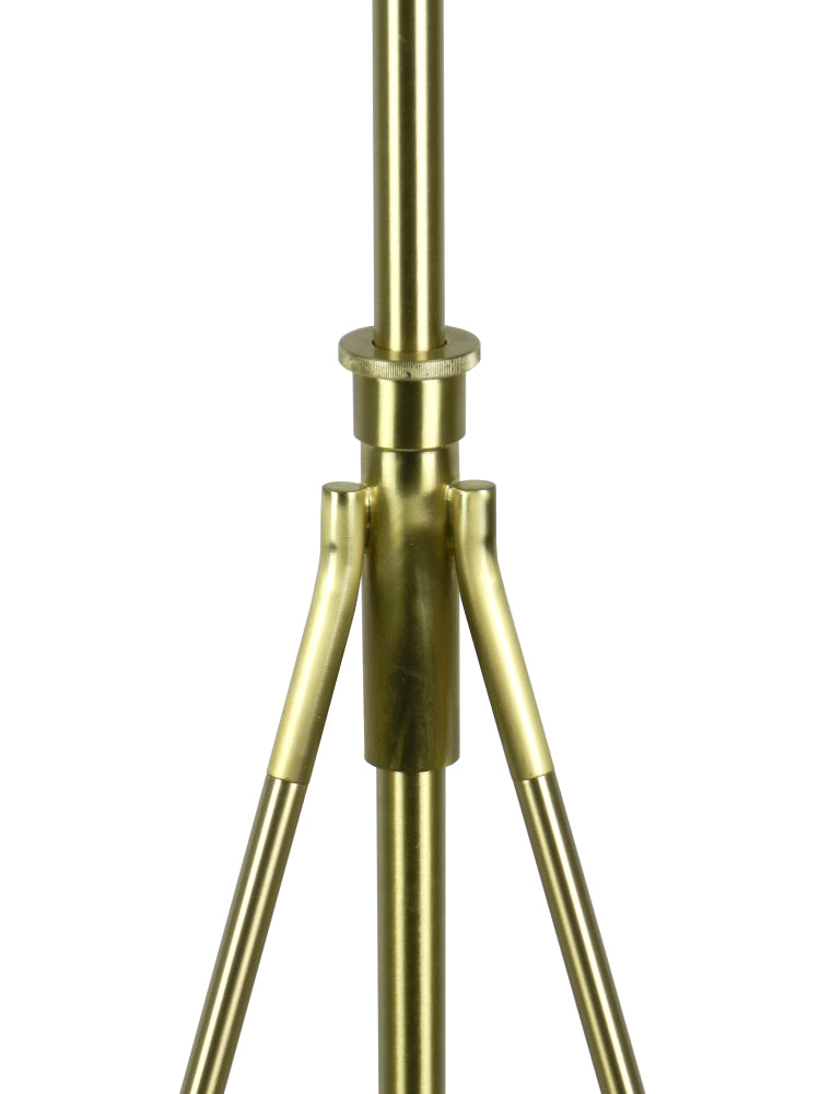58" 72"H Adjustable Tripod Floor W Kd Shade 1Pcs Ctn 1.78 9.9