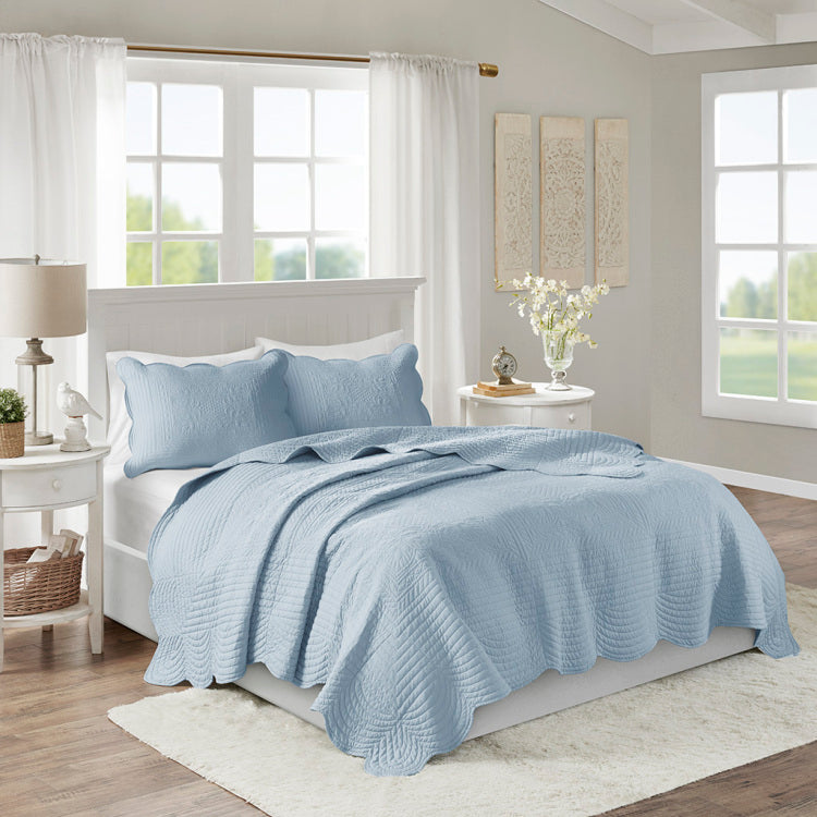 3 Piece Reversible Scalloped Edge Quilt Set Blue Full Queen