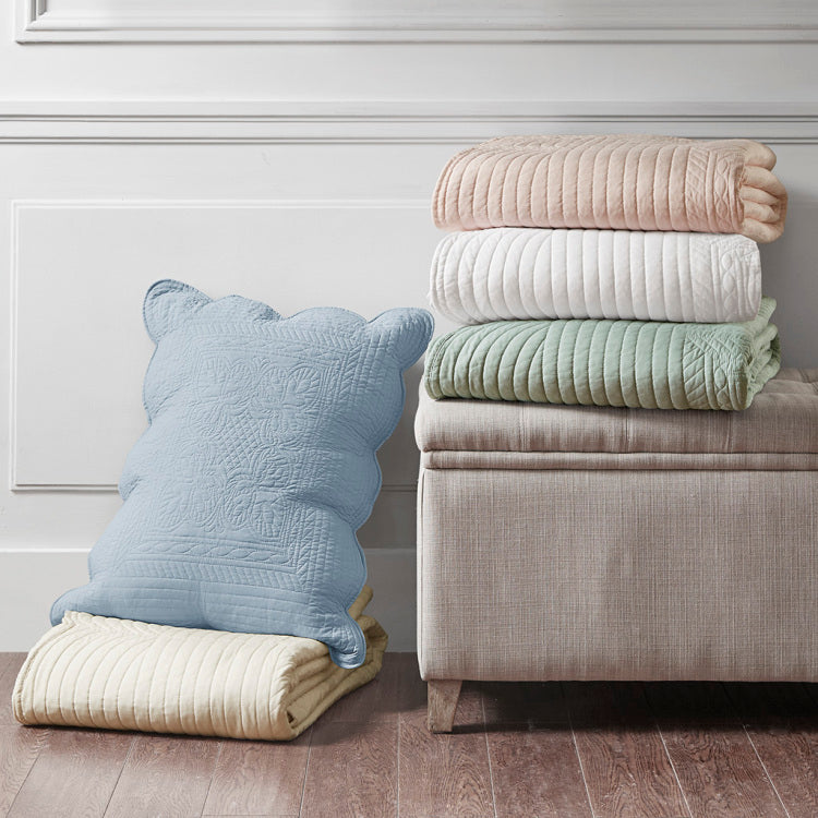 3 Piece Reversible Scalloped Edge Quilt Set Blue Full Queen