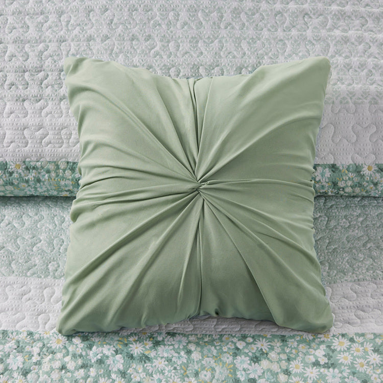 King Cal King 4 Piece Seersucker Quilt Set With Throw Pillow