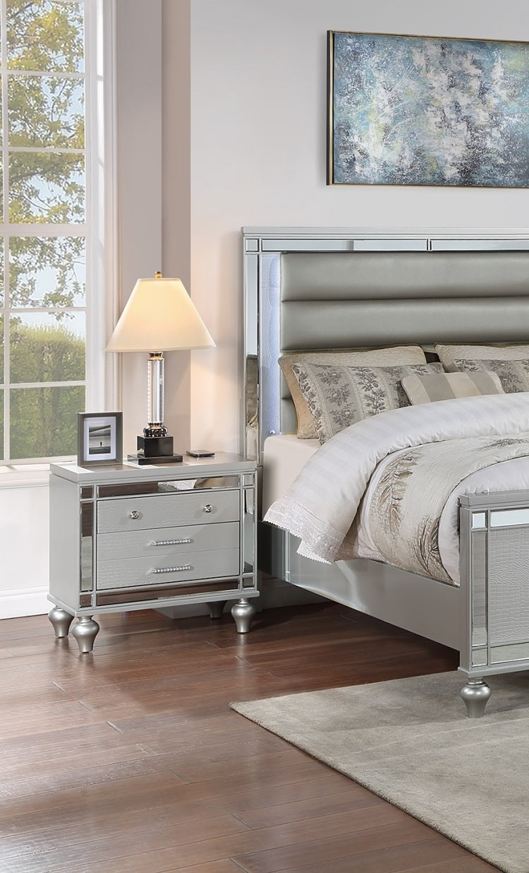 Classic Luxury Look Silver 1Pc Nightstand Wooden Bedside Table Drawers W Mirror Glass Panel Bedroom Furniture