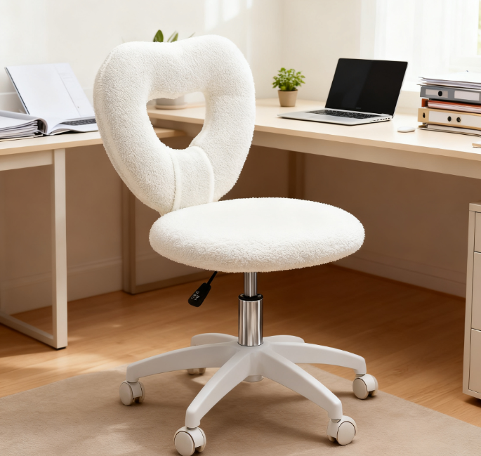 Office Task Chair, Heart Chair With Swivel Wheels, White
