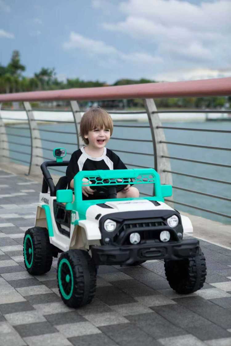 12V Ride On Car With Parent Remote Control, Toddler Electric Car With Spring Suspension, Led Lights & Music Player Safe Battery Toy For Kids, Christmas & Birthday Gift Wight Green