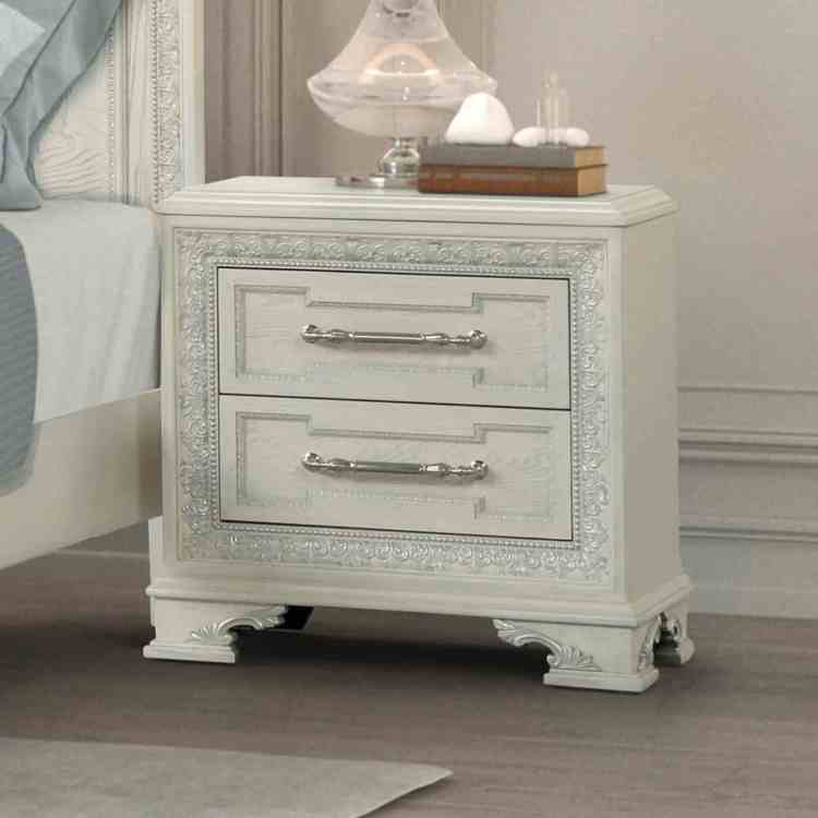 Traditional Style 1Pc Nightstand French And English Dovetail Drawers Ball Bearing Glide Usb Port Creamy White Finish Bedroom Furniture