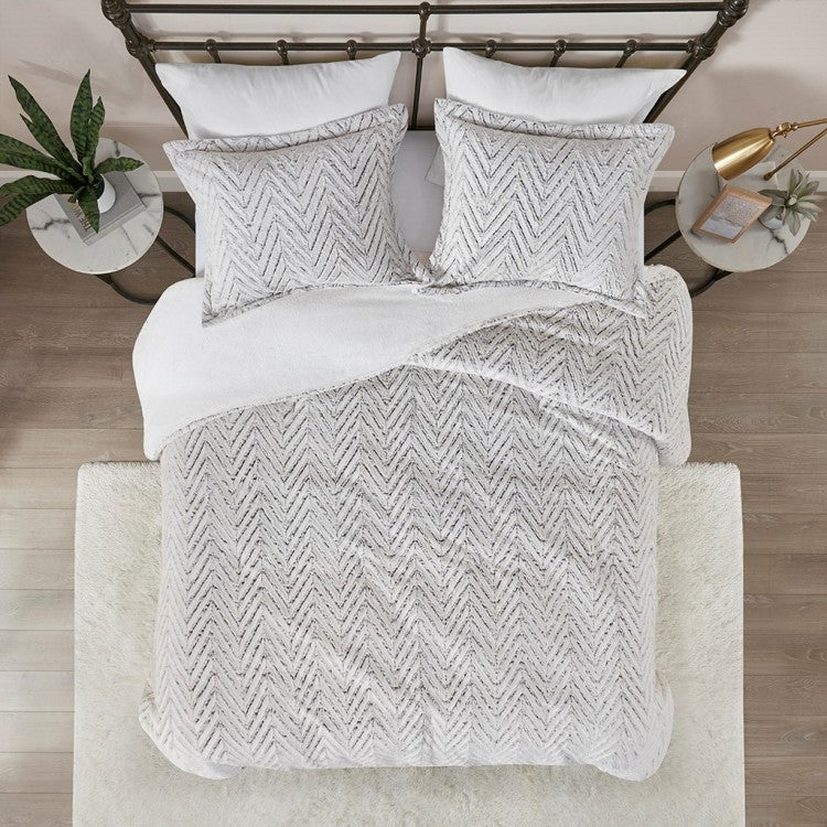 Full Queen Ultra Plush Down Alternative Comforter Set