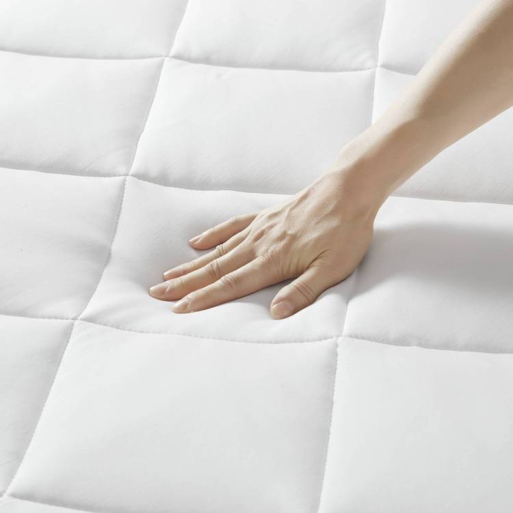 Overfilled Deep Pocket Mattress Pad White Queen