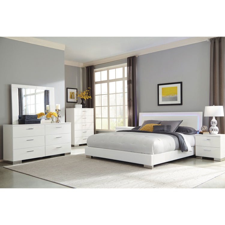 August Glossy White 6 Piece Panel Bedroom Set