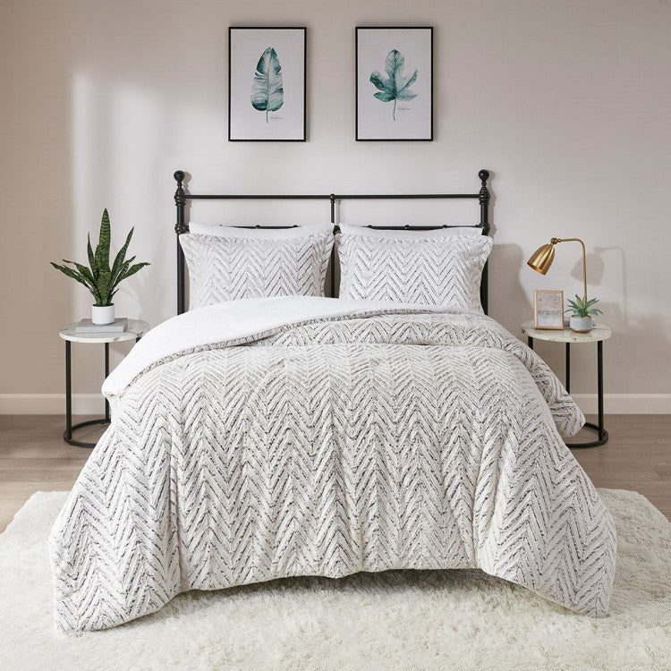 Full Queen Ultra Plush Down Alternative Comforter Set