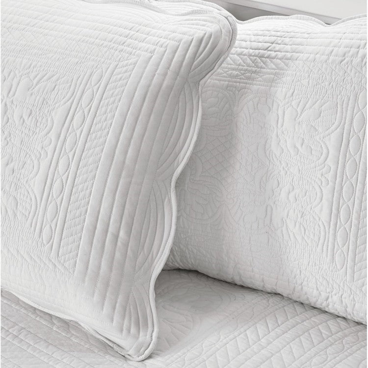 6 Piece Reversible Scalloped Edge Daybed Cover Set White Daybed