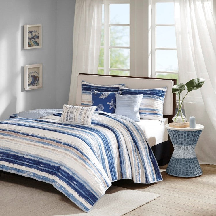 6 Piece Printed Quilt Set With Throw Pillows Blue Full Queen