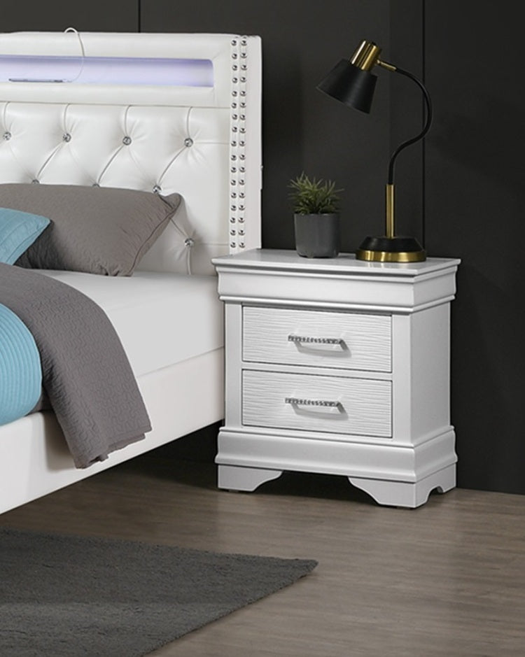 Modern Sleek Bedside Table White 1Pc Nightstand Bedroom Furniture Accent Handles Spacious Drawers