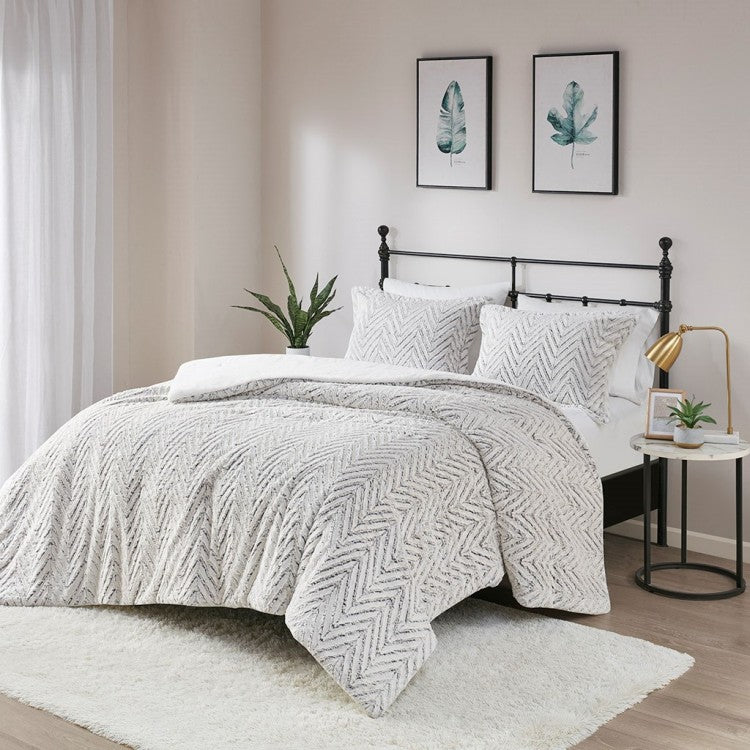 Full Queen Ultra Plush Down Alternative Comforter Set
