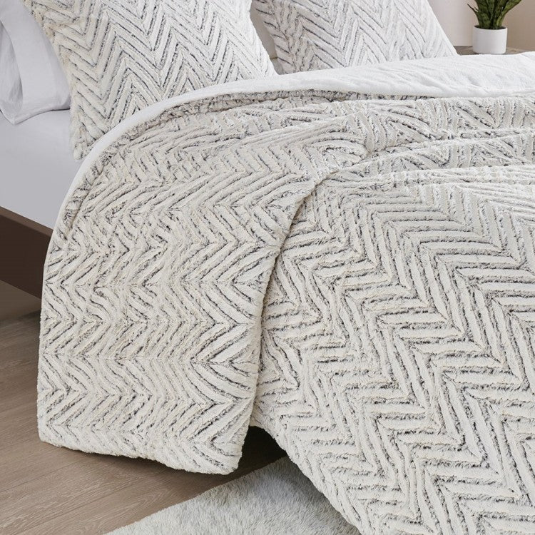 King Cal King Ultra Plush Down Alternative Comforter Set