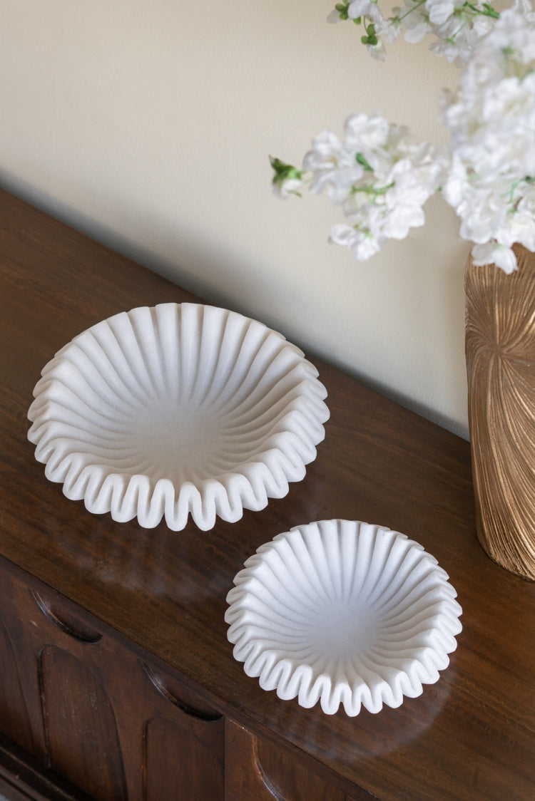 D9.5X2.5" Wavy Sand And Resin Bowl With Textured White Finish
