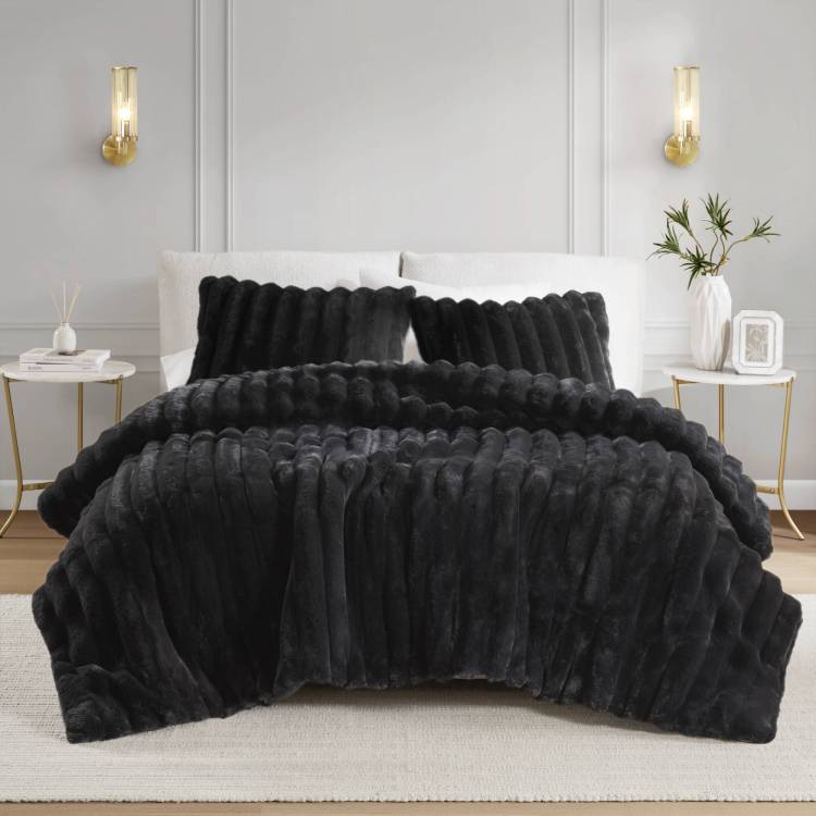 3 Pcs King Soft Faux Fur Ribbed Comforter Set Black
