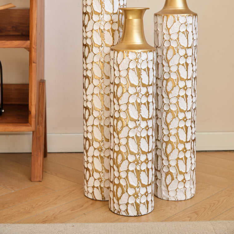 Decorative Metal Vases Set Of 3, 24 28 32.3 Inch Gold Leaf Pattern Floor Vases, White & Gold Tall Vases For Home Decor, Living Room Entryway Decor 5.31In Base Width