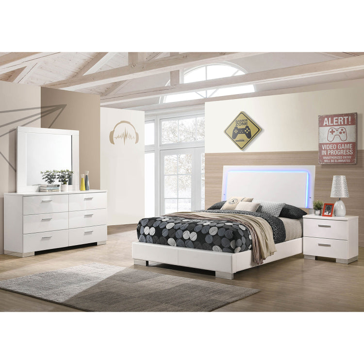 Dulcey White High Gloss 4 Piece Full Bedroom Set