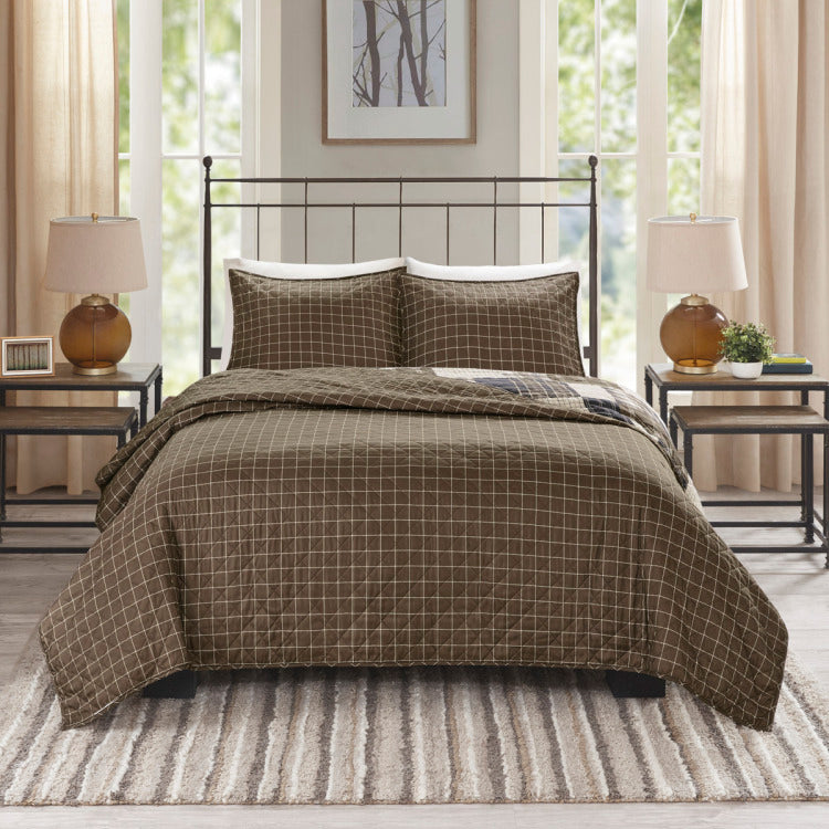 3 Piece Reversible Printed Quilt Set Black Brown King Cal King