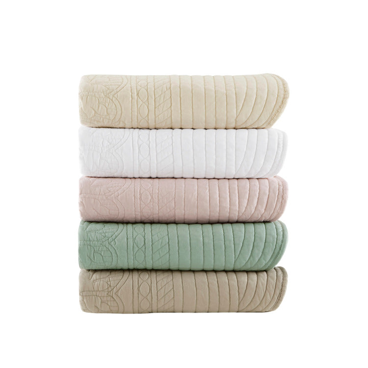 Oversized Quilted Throw With Scalloped Edges Cream 60X72"