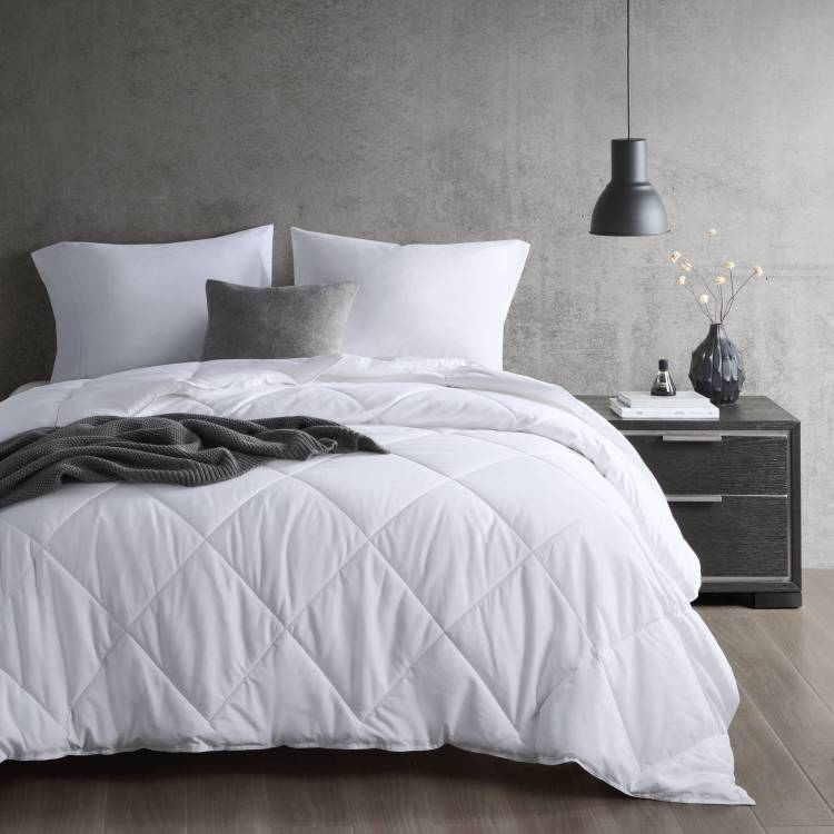 Oversized Down Alternative Comforter White King Cal King