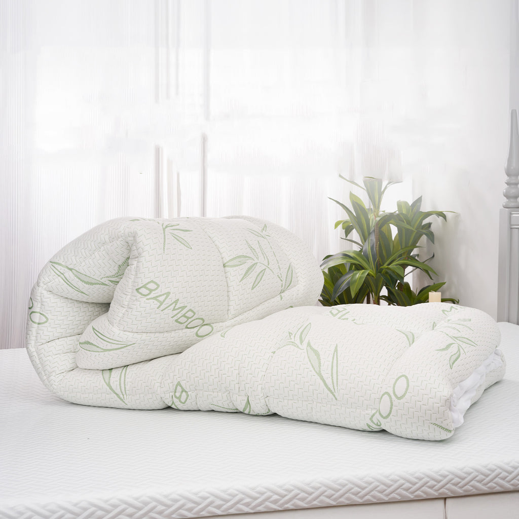Bamboo Blend Waterproof Mattress Protector Queen Size 180G 35% Bamboo 65% Polyester Air Layer Top, Tpu Backed, 1000G 3D 7D Fill, 21" Deep Pocket, Soft & Quiet For All Seasons