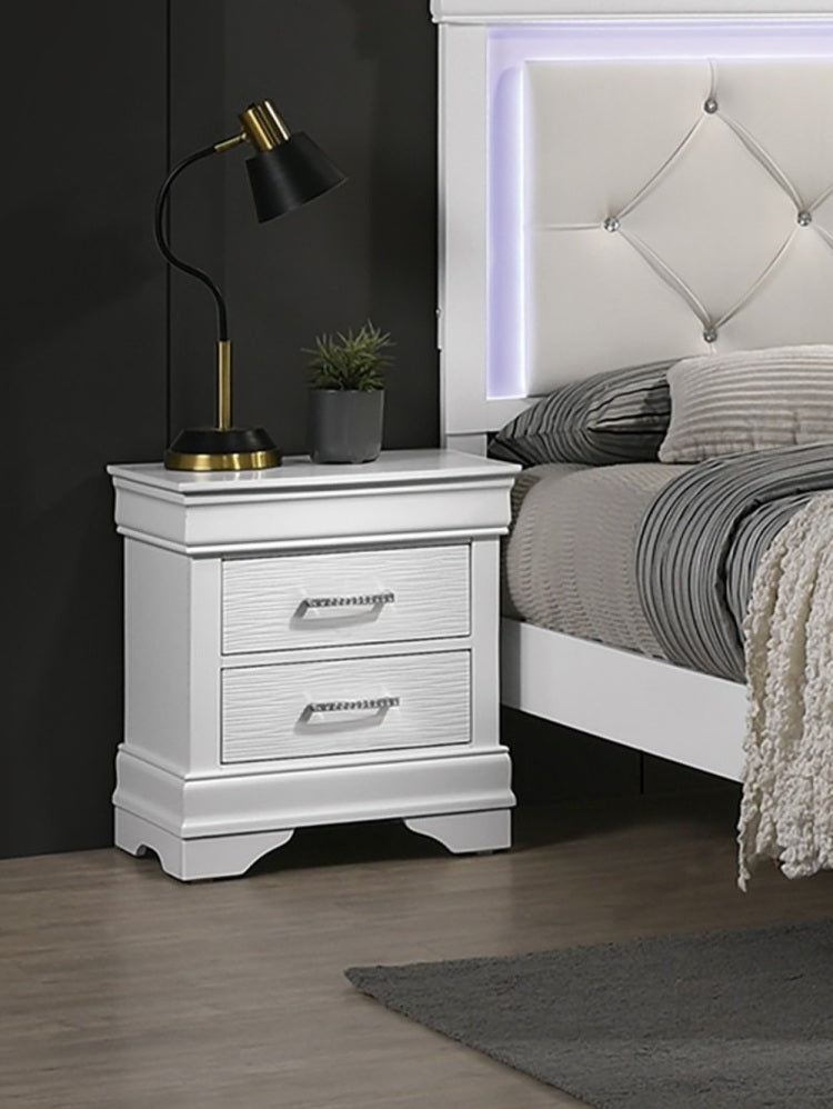 Modern Sleek Bedside Table White 1Pc Nightstand Bedroom Furniture Accent Handles Spacious Drawers