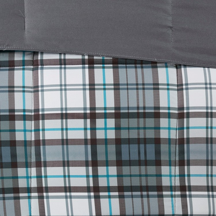 King Cal King 3M Scotchgard Down Alternative All Season Comforter Set